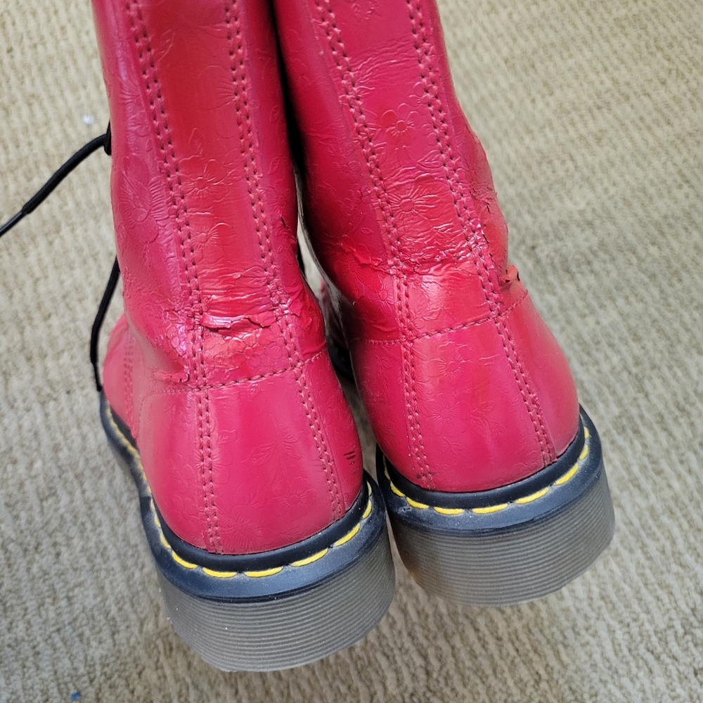 DR MARTENS Y2K flower embossed red Pascal leather combat boots 8 / 39 - Picture 15 of 16